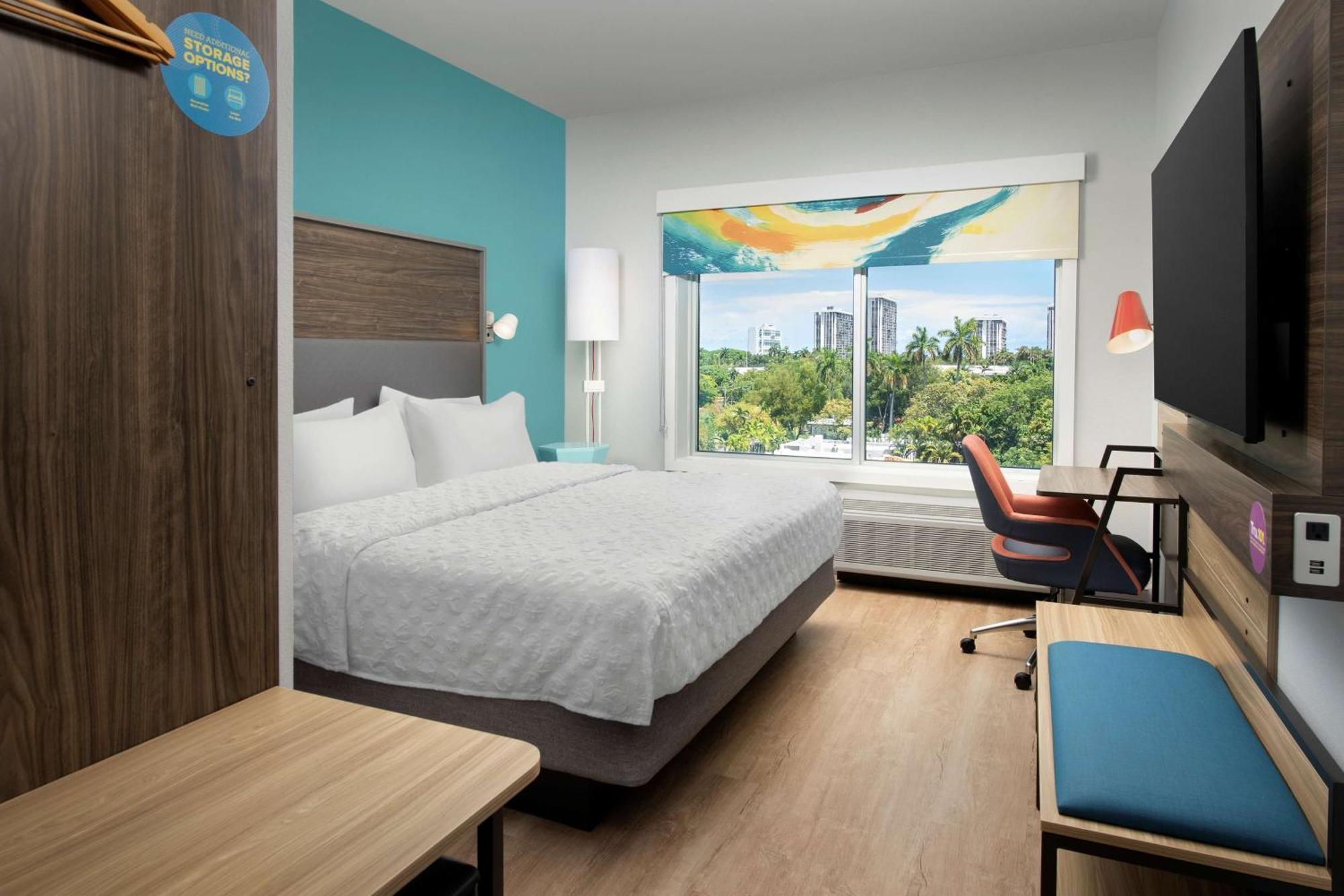 Tru By Hilton Miami West Brickell Hotel Exterior photo
