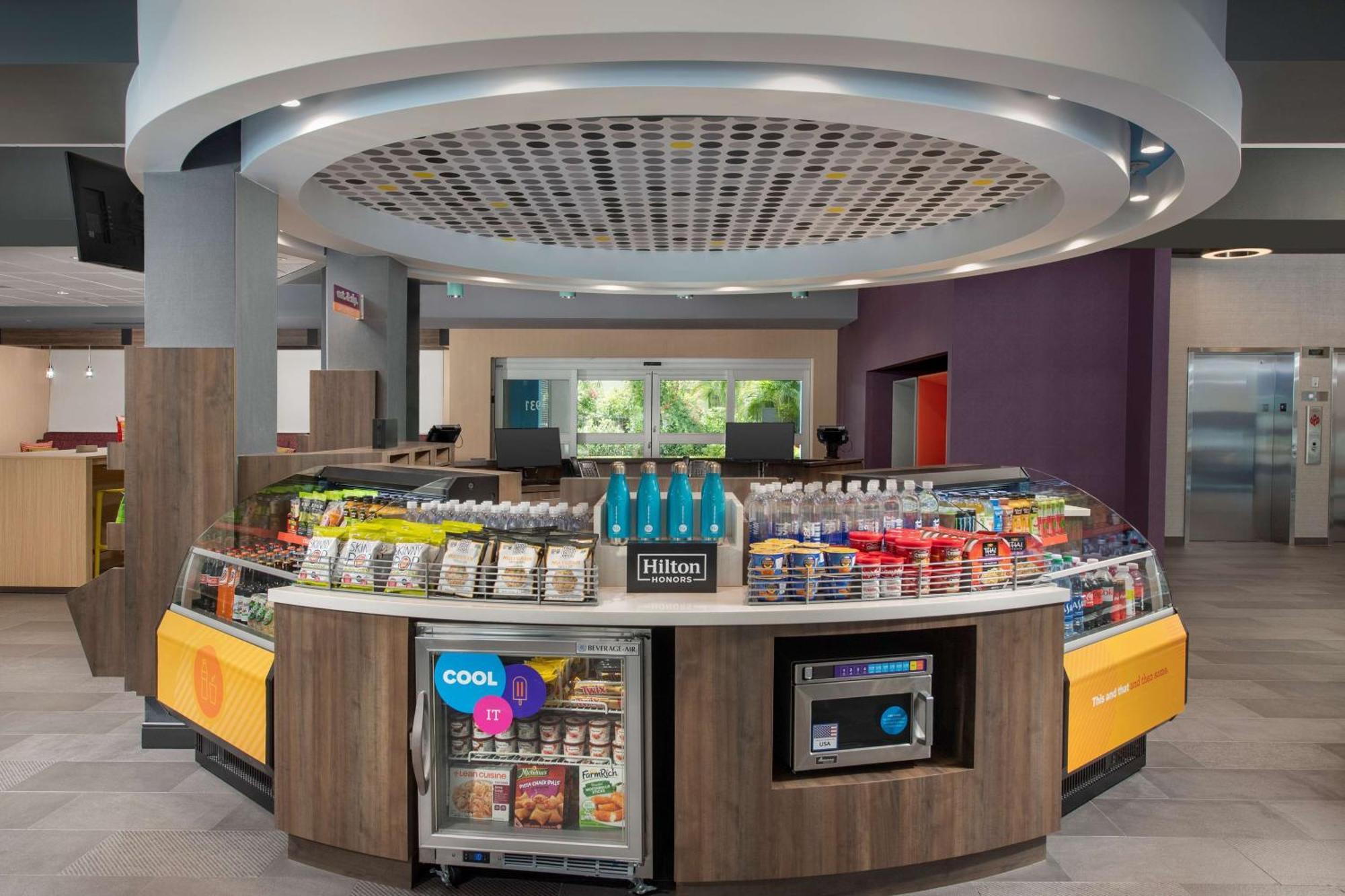 Tru By Hilton Miami West Brickell Hotel Exterior photo